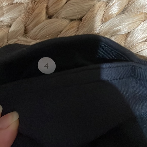 Lululemon Reversible black/dark grey legging - Picture 3 of 3